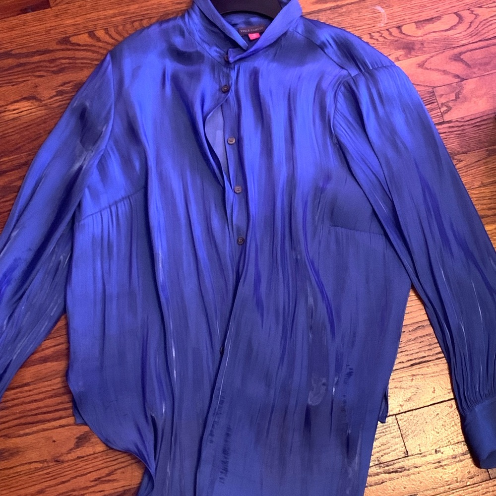 BLUE SATIN BUTTON UP  BLOUSE VINCE CAMUTO